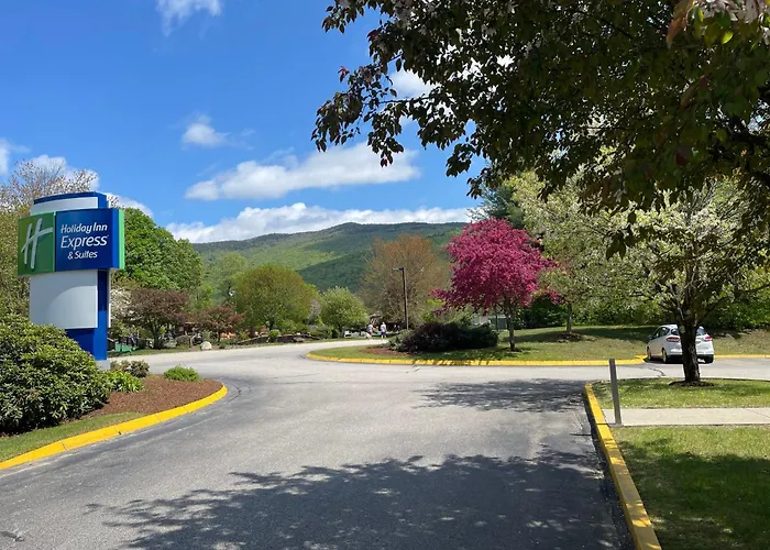Holiday Inn Express & Suites - Lincoln East - White Mountains By Ihg
